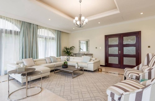 Palm Jumeirah Villa | Charming 5BR Villa + Assistant's Room and Private Pool on Palm Jumeirah by Deluxe Holiday Homes