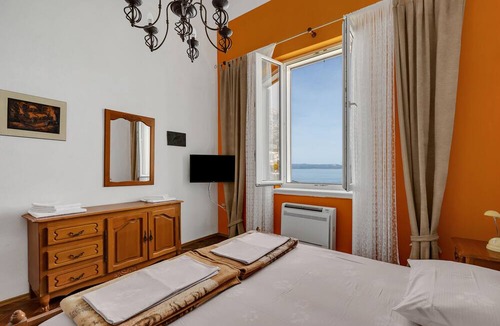 Makarska Villa | Beach rooms Riviera