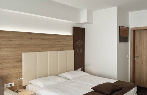 Kranj Hotel | Hiša Aleš