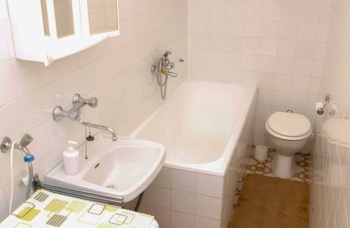 Postira Apartment | Two bedroom apartment with terrace and sea view Postira, Brač (A-21308-a)