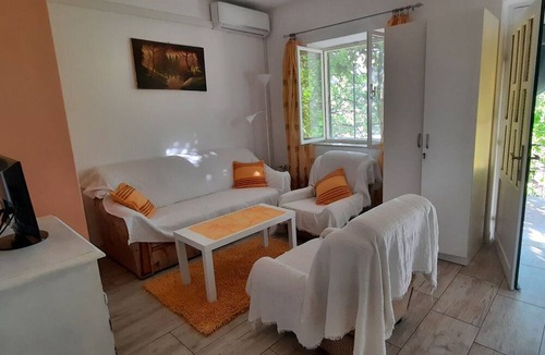 Postira Apartment | Two bedroom apartment with terrace and sea view Postira, Brač (A-21308-a)