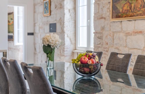 Old Town Bed & Breakfast | Grand Promenade Suite - Tale Of The Sea