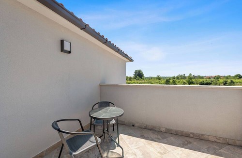 Sumber Villa | Naturnahe Luxusvilla mit Pool und Jachuzzi für Große Familien
