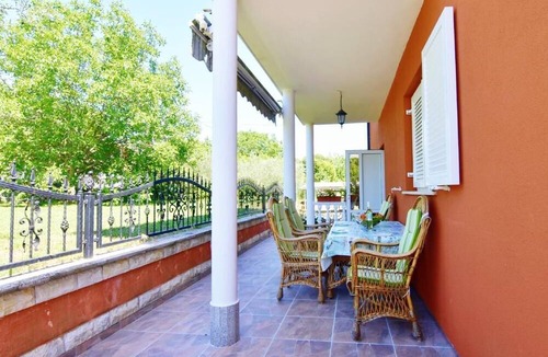 Valica Apartment | Apartment in Valica with Large Garden