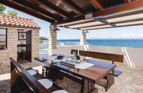 Prigradica House | Stunning Home in Prigradica With Sauna, Wifi and 5 Bedrooms