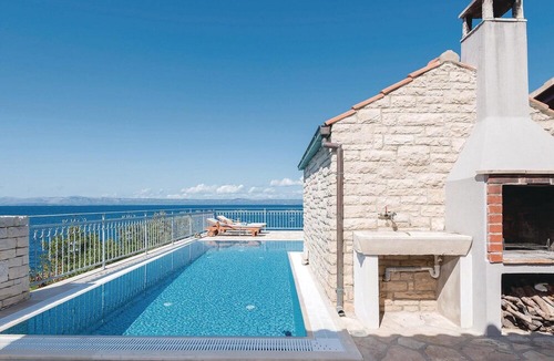 Prigradica House | Stunning Home in Prigradica With Sauna, Wifi and 5 Bedrooms