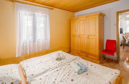 Brulo Apartment | Amazing Apartment in Porec With Wifi and 2 Bedrooms