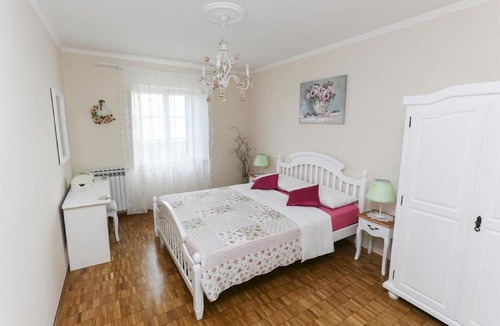 Orasac House | Apartment & Rooms Savonari
