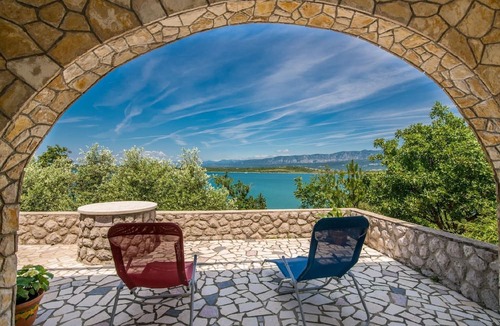 Klimno Apartment | Flat "Biserka" with a view of the water