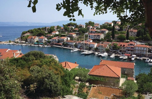 Stomorska House | 4 bedroom accommodation in Stomorska