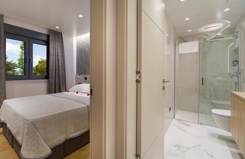 Promajna Apartment | Exclusive apartment in a dream location by the sea.