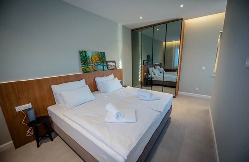 Zmijavci Villa | Luxury Villa Kanai with outdoor heated pool, sauna, jacuzzi and gym in Imotski, pets are allowed