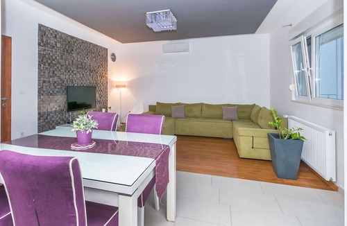 Strozanac Apartment | Apartment Mario