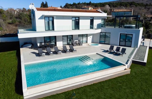 Viskovici Villa | Luxury holiday villa for 10 guests