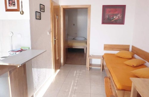 Pisak Apartment | Niko - 50 m From Pebble Beach - A6 Prvi kat