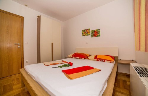 Zelenka Apartment | One bedroom apartment in Makarska A2