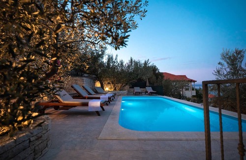 Prigradica Villa | Luxury Stairway to Heaven with Pool