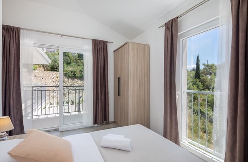 Omis Villa | Villa MAM with private pool, 4 bedrooms, 5 bathrooms, 10 persons max