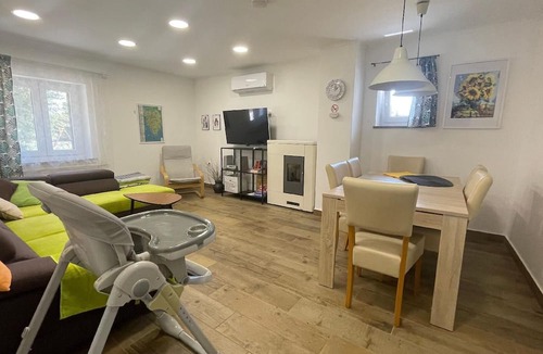 Valkarin House | Holiday House in Valkarin with Private Pool