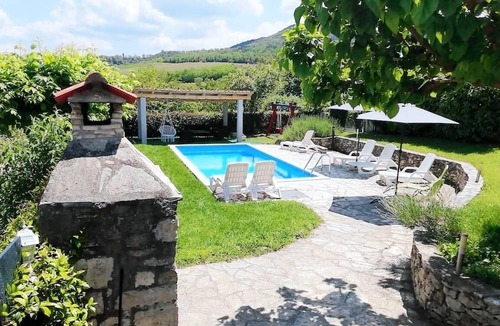 Brkac House | holiday home "Valentino" with view on the water
