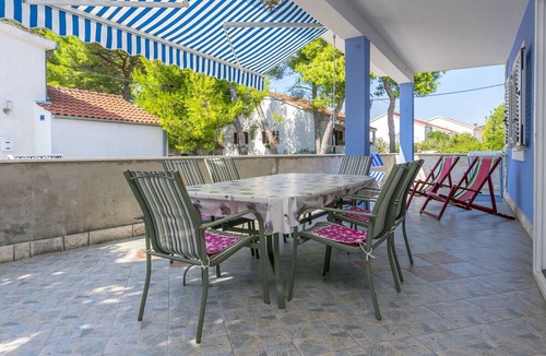 Maslinica Apartment | Apartment Nikola