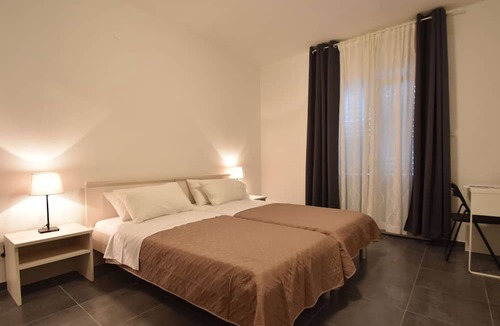 Klek Villa | Spacious and Modern Apartment on the Beach in Klek