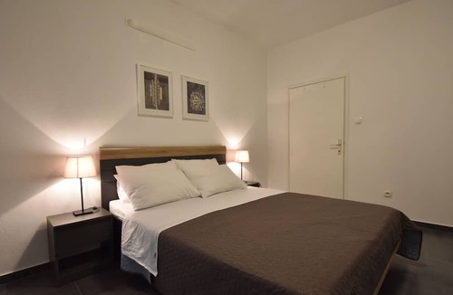 Klek Villa | Spacious and Modern Apartment on the Beach in Klek