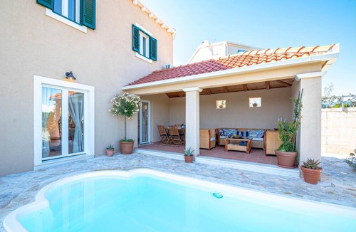Zrnovo House | Amazing Home in Zrnovo With Outdoor Swimming Pool, Wifi and 2 Bedrooms