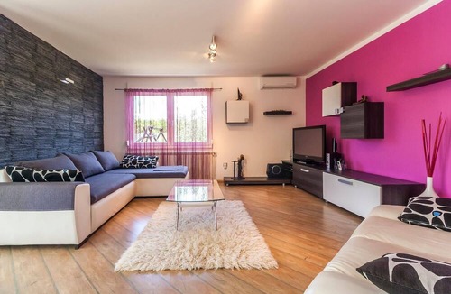Marcana House | Villa Sole, holiday villa with own pool near Pula