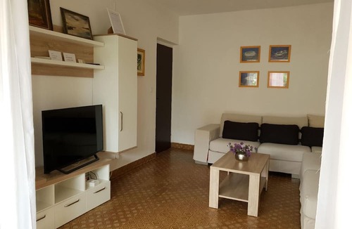 Podglavica House | Holiday House in Podglavica with Terrace and BBQ