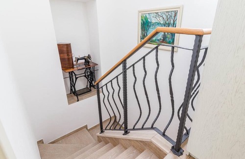 Galizana House | Holiday home "Pietra" with hot tub
