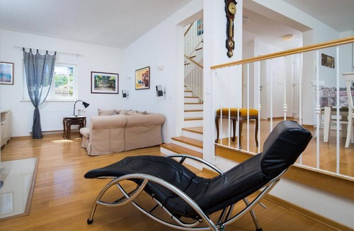 Dugopolje House | Stunning villa sofia with heatable pool