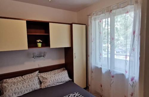 Necujam Apartment | Apartment Bella with balcony and terrace in Necuja