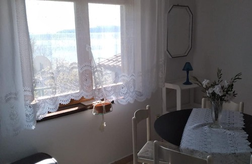 Icici House | Holiday apartment with a terrace