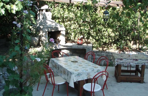 Icici House | Holiday apartment with a terrace