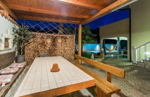 Kaldanija Apartment | Flat Dino in Kaldanija with large terrace