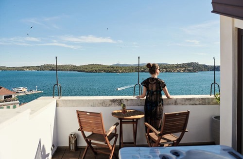 Grad Hotel | Palace Divnic by Armerun Heritage Hotel