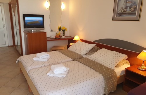 Omis Hotel | Tourist Settlement Brzet