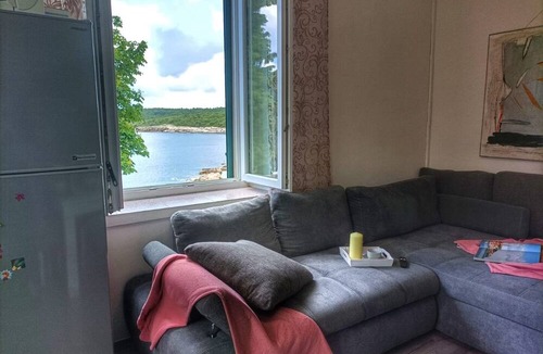 Koromacno Apartment | Apartment Rajka - 20 m from beach: - Koromacno, Istria, Croatia