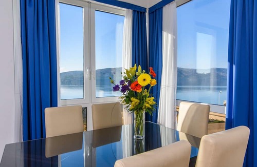 Seget Vranjica Hotel | Villa Mediterana