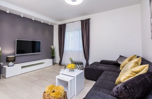 Zdrelac Villa | Lovely Villa Rossa with private Pool, outdoor Grill and Sea View