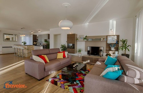 Marsici Villa | New villa with pool, garden full of Mediterranean plants, sea view, wine cellar