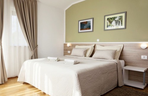 Ostarski Stanovi Apartment | Rooms Zdravko, (15906), Oštarski Stanovi, Croatia