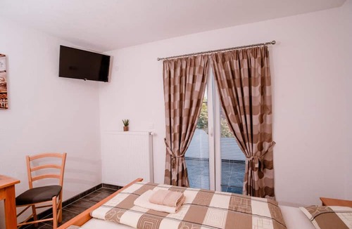 Korenica House | House Karakas