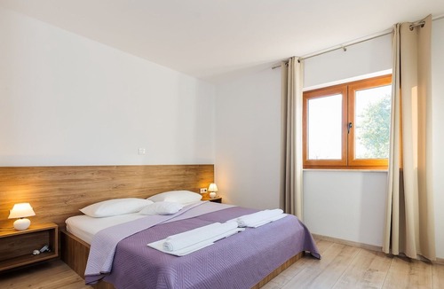 Stankovci House | Stunning private villa for 8 guests with A/C, private pool, WIFI, TV, terrace and parking