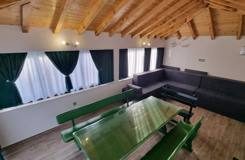 Kastel Sucurac House | Luxury villa complex Pendolino with heated pool and jacuzzi