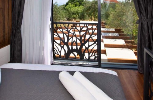 Lukoran House | Capesanta