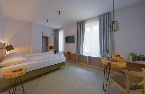 Delnice Hotel | Hotel Risnjak
