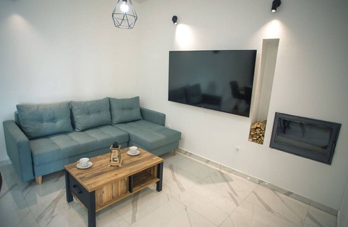 Vrisnik Apartment | Apartment Peace and Quiet