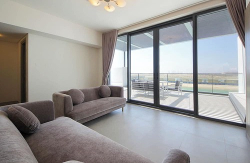 Al Hamriya House | Silk Valley-4B with Private Beach Access